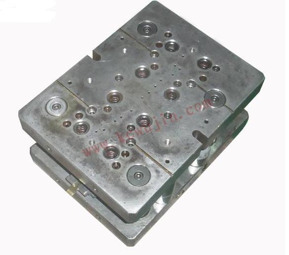 五金沖壓模具出現(xiàn)爆裂問題，模具設計需要注意哪些問題?